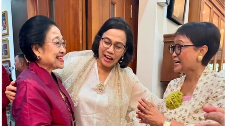 Sri Mulyani Unggah Momen Akrab dengan Megawati, Pertanda Apa? (X/Foto)