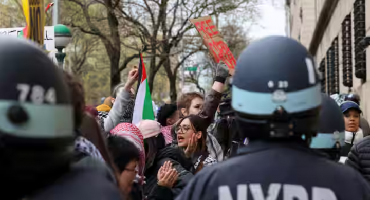 Polisi AS Menangkap Lebih dari 100 Demonstran Pro-Palestina di Universitas Columbia