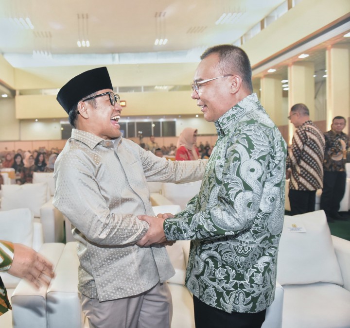 Calon wakil presiden nomor urut 01 Muhaimin Iskandar (Cak Imin) dan Ketua Harian DPP Gerindra Sufmi Dasco. Sumber: twitter.com
