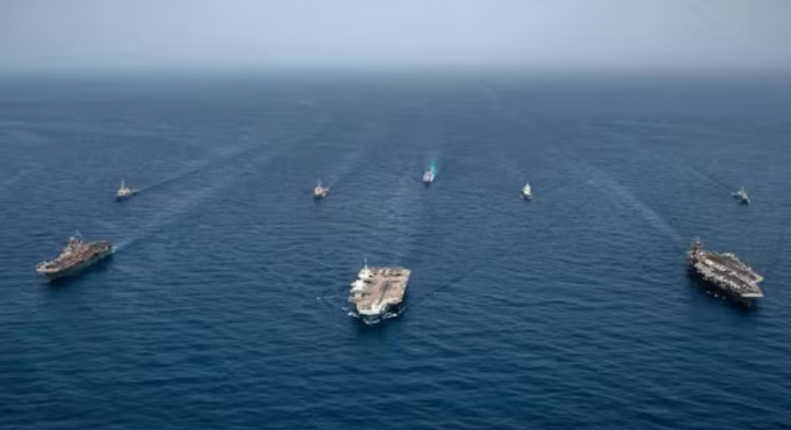 Kelompok pemberontak Houthi Yaman menargetkan kapal perusak perang AS di Laut Merah /Reuters