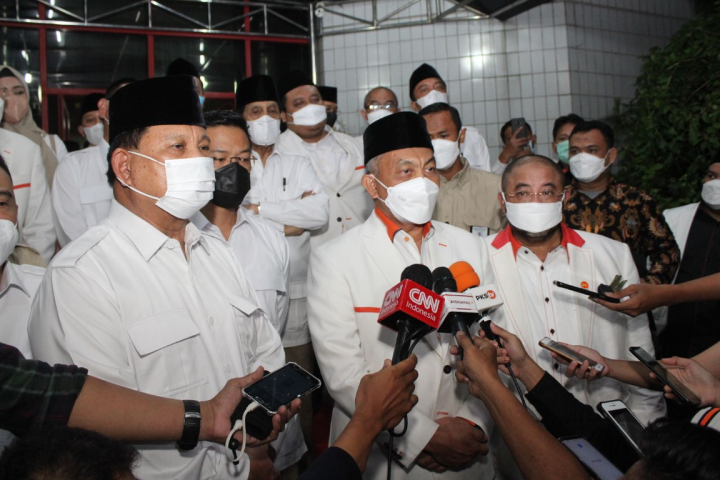 Petinggi PKS dan Presiden terpilih Prabowo Subianto. Sumber: pks.id
