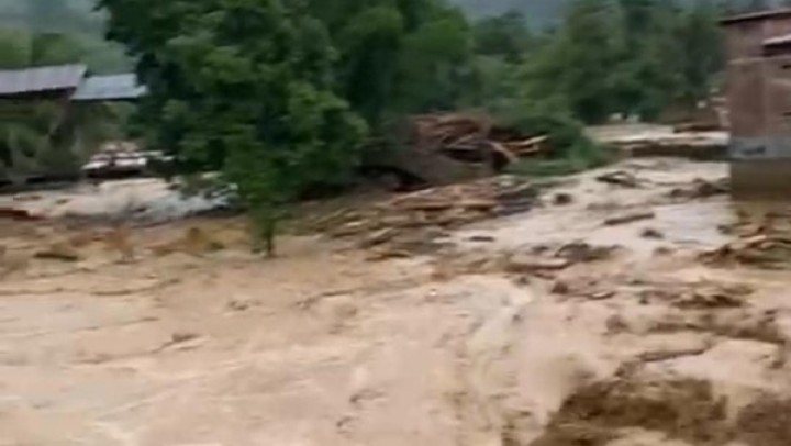 14 Orang Dinyatakan Tewas Akibat Banjir di Kabupaten Luwu Sulsel. (X/Foto)