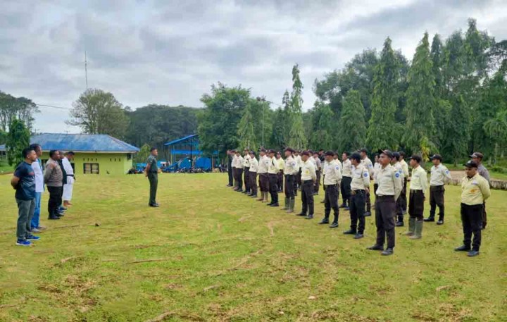 Manajamen Kebun Tandun Distrik Barat PTPN IV Regional III memperkuat sinergitas dengan TNI Polri sebagai langkah pengamanan aset negara.