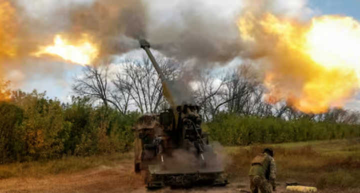 Dalam berita terbaru dari perang, Ukraina mengatakan pada hari Kamis bahwa militernya memerangi pasukan Rusia di distrik utara Vovchansk di wilayah Kharkiv /Reuters