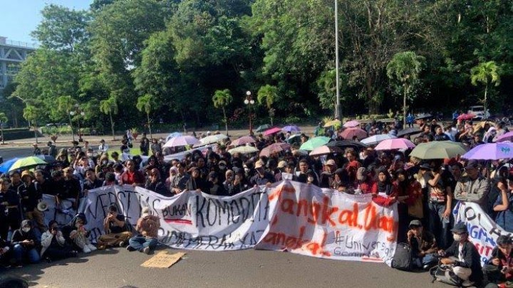 Aksi protes mahasiswa UGM