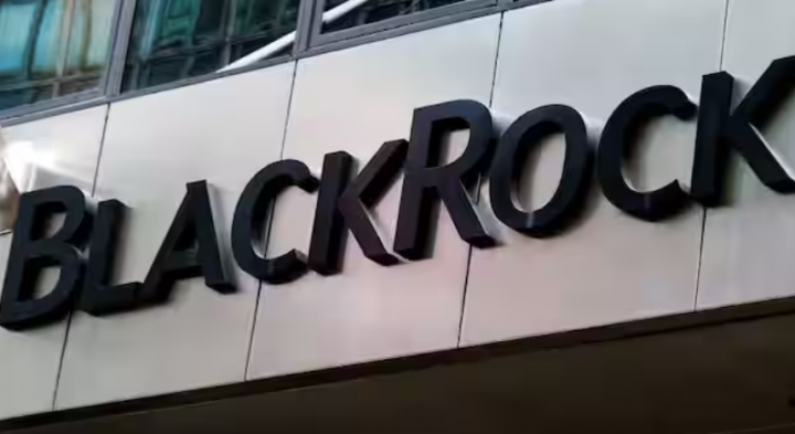 Logo BlackRock di luar kantornya di New York City, AS /Reuters