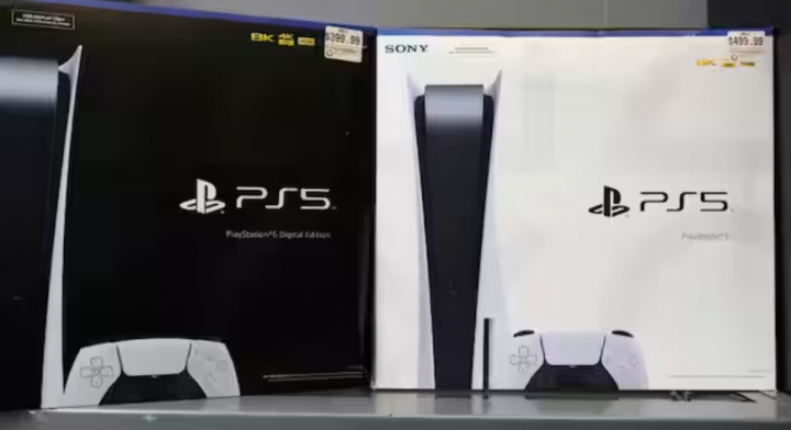 PS5 oleh PlayStation ditampilkan di GameStop di Manhattan, New York /Reuters