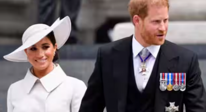 Popularitas pasangan itu anjlok pada Mei sebelum perjalanan mereka ke Inggris untuk perayaan Queen's Platinum Jubilee, di mana Markle membuat penampilan publik pertamanya di negara itu sejak dia meninggalkan keluarga kerajaan /AFP