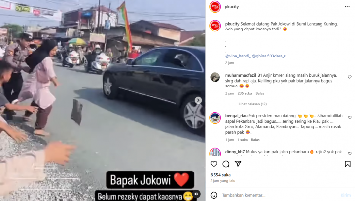Jokowi Resmikan Tol Bangkinang-Pangkalan Riau, Beredar Video Lempar Kaos ke Warga. (Screenshot akun Instagram @pkucity)