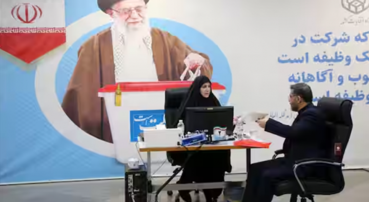 Kandidat presiden Iran mendaftar untuk pemilihan awal /Agensi