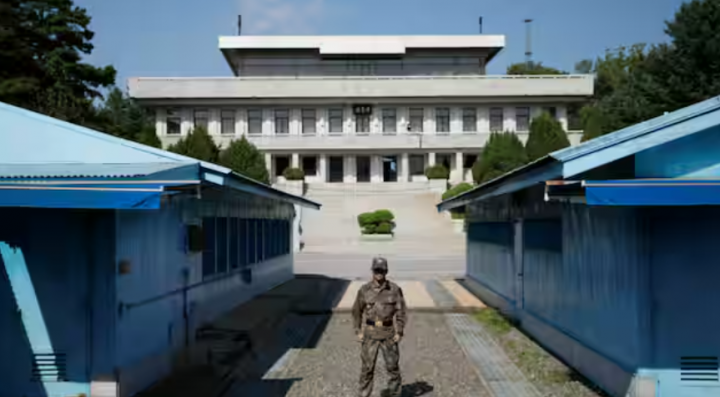 Zona Demiliterisasi (DMZ) yang memisahkan Korea Utara dari Korea Selatan /Reuters