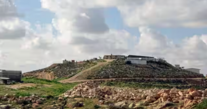 Pemandangan pos terdepan pemukim Israel yang tidak sah di Meitarim Farm, dekat Hebron /Agensi