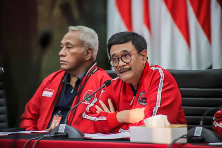 PDIP Bongkar Kedok Jokowi, Sebut: Baru Kali Ini Anak, Mantu, Mungkin Cucu Dipersiapkan. (X/Foto)
