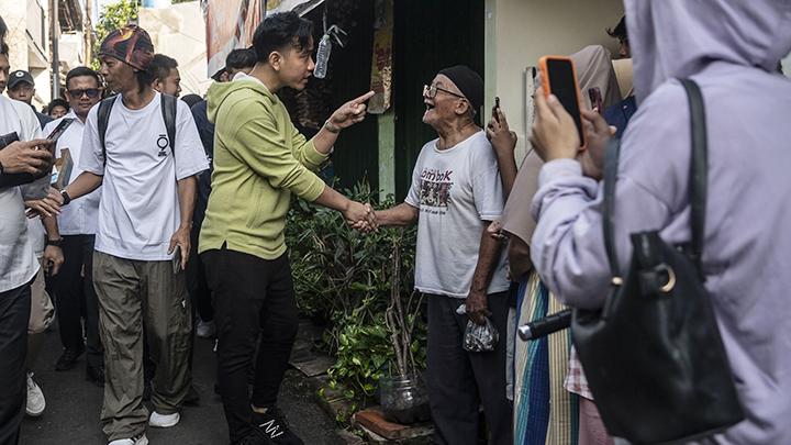 Aksi Blusukan Gibran di Jakarta Disebut Rusak Suara Anies di Pilgub, Respons PKS Tak Terduga. (X/Foto)