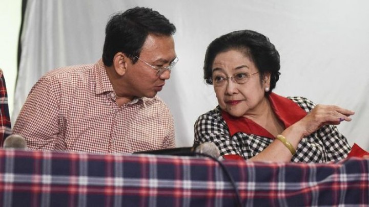 Ketua DPP PDIP, Basuki Tjahaja Purnama dan Ketum PDIP Megawati Soekarnoputri. Sumber: cnnindonesia.com