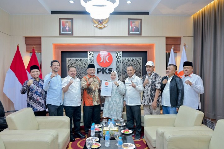Instruksi Tegas Presiden PKS Ahmad Syaikhu Agar Menangkan Paslon Kasmarni - Bagus Santoso