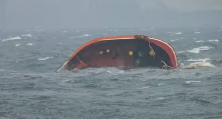 Penjaga Pantai Filipina Sebut Minyak di Dalam Kapal Tanker yang Tenggelam Mulai Bocor ke Teluk Manila
