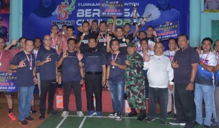 Turnamen Badminton Bermasa Cup II 2024, Bupati Kasmarni Ajak Majukan Olahraga Negeri Junjungan