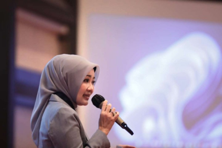 Istri dari mantan Gubernur Jawa Barat Ridwan Kamil, Atalia Praratya. Sumber: Pemrov Jabar