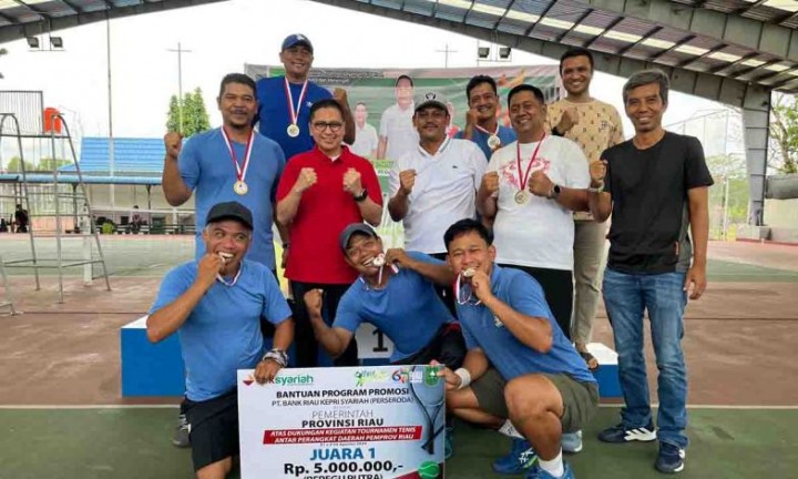 Tenis PTPN IV Raih Medali Emas HUT Pemprov Riau