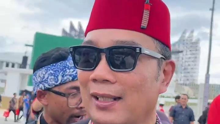 Siap Maju Pilgub Jakarta, Ridwan Kamil Gunakan Baju Betawi di HUT RI IKN. (X/Foto)