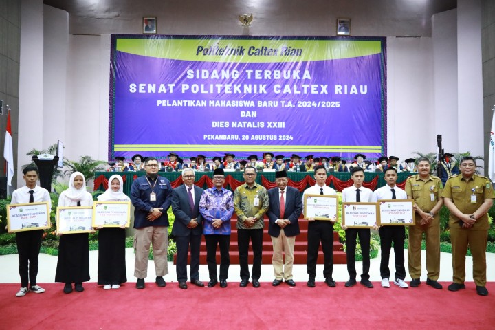 Lewat Program BeTUNAS 20 Orang Anak Siak Lulus Politeknik Caltex Riau  