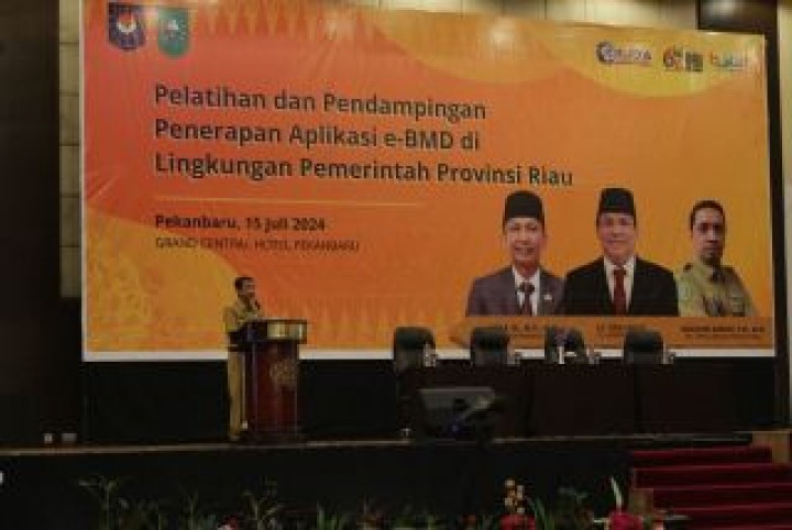 Pembukaan pelatihan e-BMD Pemprov Riau