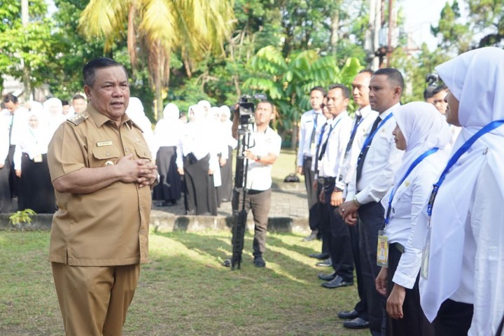 Pj Gubri menyampaikan arahan pada PPPK Pemprov Riau