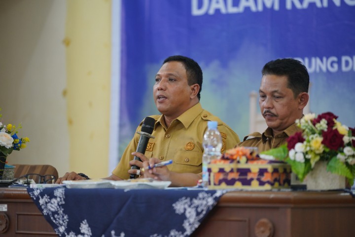 Kadispar Siak dan Kabid Humas Infokom saat melakukan.coffe morning dengan media siak