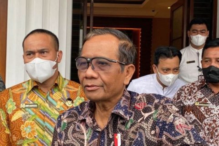 Mahfud MD Sebut KPK 'Gamang' Dalami Kasus Jet Pribadi yang Menyeret Kaesang dan Gibran. (X/Foto)