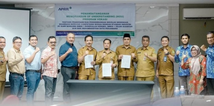 Dukung Peningkatan Peluang Kerja, RAPP dan Tiga SMK Vokasi di Riau Jalin Kerjasama