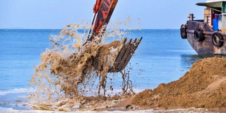 Benarkah Singapura Butuh Pasir Laut dari Indonesia?