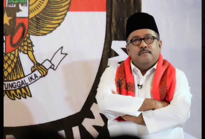 Calon Wakil Gubernur Rano Karno dari Fraksui PDIP di Pilkada DKI Jakarta 2024. (X/@ranodoelkarno)