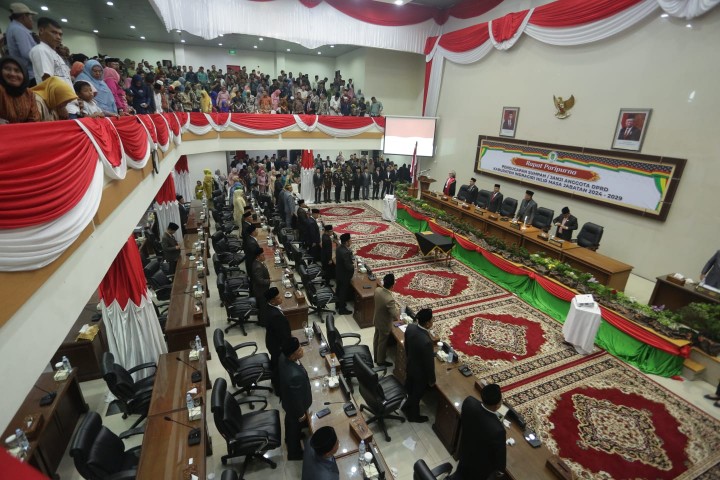 Rapat Paripurna Pelantikan 45 Anggota DPRD Inhil Masa Jabatan 2024-2029.