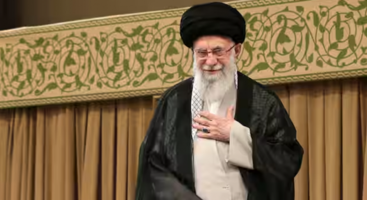 Khamenei mengatakan, kemenangan terakhir dalam pertempuran ini akan menjadi milik front perlawanan dan Hizbullah /AFP