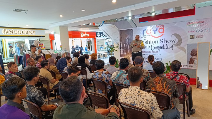 Kasubdit Kamsel Pimpin langsung Kampanye Keselamatan Berlalu Lintas dan Cooling System di STC Pekanbaru