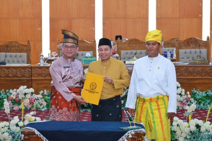 Hadir Paripurna Laporan Banggar Terkait  RAPBD-P, Pjs Bupati Siak Apresiasi DPRD Siak.