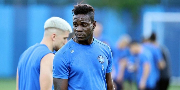 Tolak Tawaran Klub-klub Luar Negeri, Mario Balotelli Kekeh Ingin Berkarier di Serie A