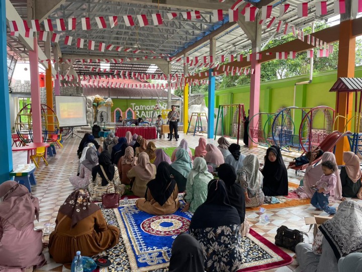 Unit Lantas Polsek Kandis Gelar Cooling System dan Sosialisasi Keselamatan berlalulintas dengan Wali Murid RA AL - Hikmah Kandis