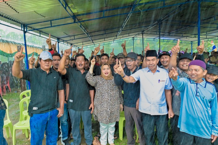 Sempat Diguyur Hujan, Kampanye Dialogis Kasmarni Malah Semakin Marak