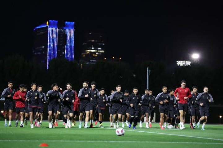 Gelar Latihan Perdana Usai Tiba di China, Shin Tae-Bagi Pemain Timnas Indonesia Jadi 2 Grup