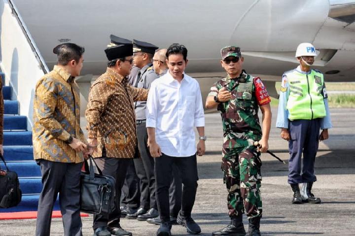 Momen Gibran Jemput Prabowo untuk Bertemu Jokowi di Solo. (X/Foto)