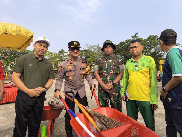 Penyerahan Bantuan Program CSR BRK Syariah