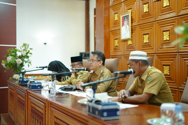 Pjs. Bupati Siak Indra Purnama pimpin Rapat Entry tim BPK RI Provinsi Riau  