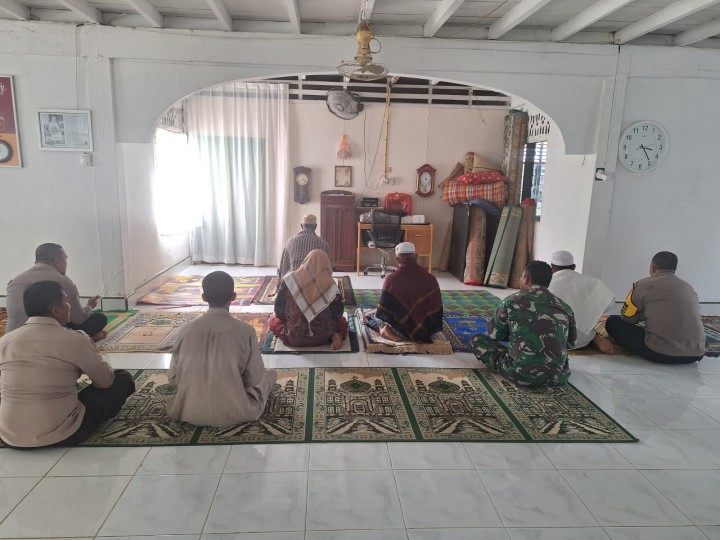 Sinergitas TNI-POLRI, Kapolsek Rambah Hilir Colling Sistem Dengan Guru Suluk di Surau Suluk Ar Ridho 