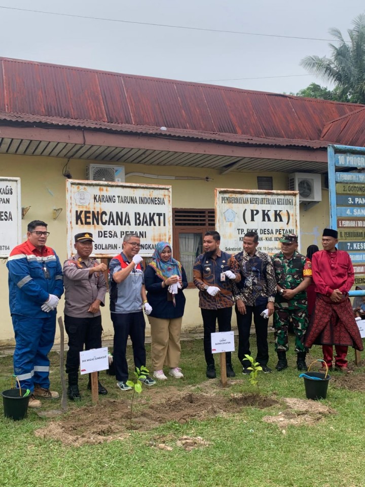 Melalui Kegiatan Pasar Murah dari PT PHR Polsek Mandau Terus Canangkan Himbauan Pilkada 