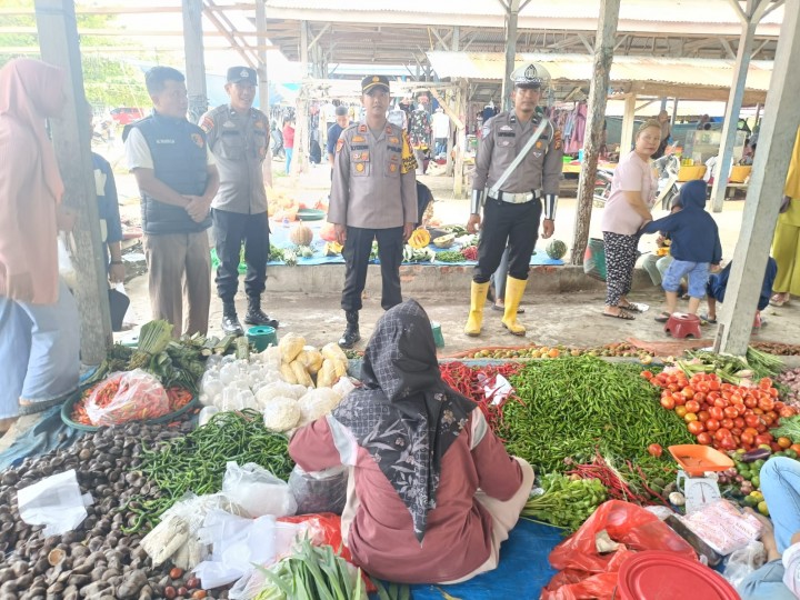 Penting..! Ini Pesan Kapolsek Bonaidarussalam Saat Coolling System Di Pasar Sontang 