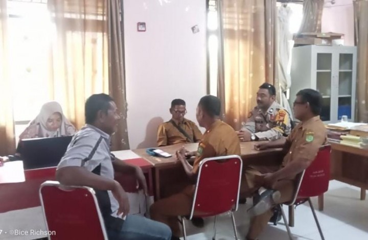 Personil Polsek Sungai Apit Aiptu Bice Laksanakan Kegiatan Sambang Warga sebagai Upaya Cooling System Menjelang Pilkada 2024