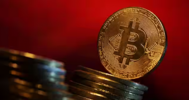 Bitcoin naik ke dekat rekor tertinggi /Reuters