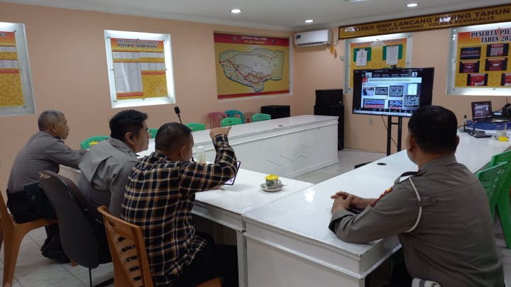 Kapolsek Mandau Hadiri Rapat Anev Daring Bersama Kapolda Riau, Fokus Pada TPS Rawan Banjir dan Kericuhan